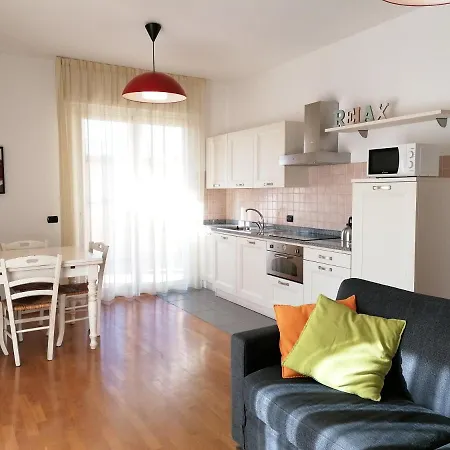 Maena Apartment *